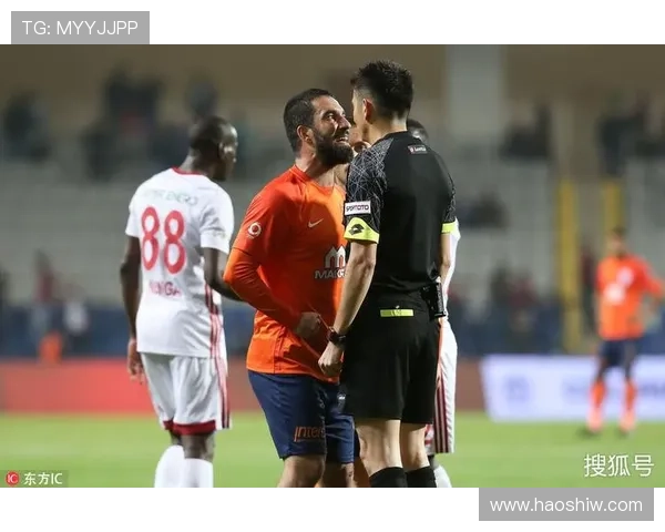 崔鹏因冲撞主裁判被禁赛六场